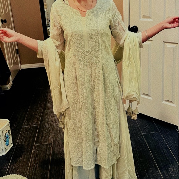 Green Chikankari Dress. Indian Dress with palazzo pants - Picture 11 of 13